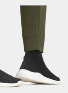 Pantalon médical femme Koi Next Gen Elégante au quotidien Zoom - Olive